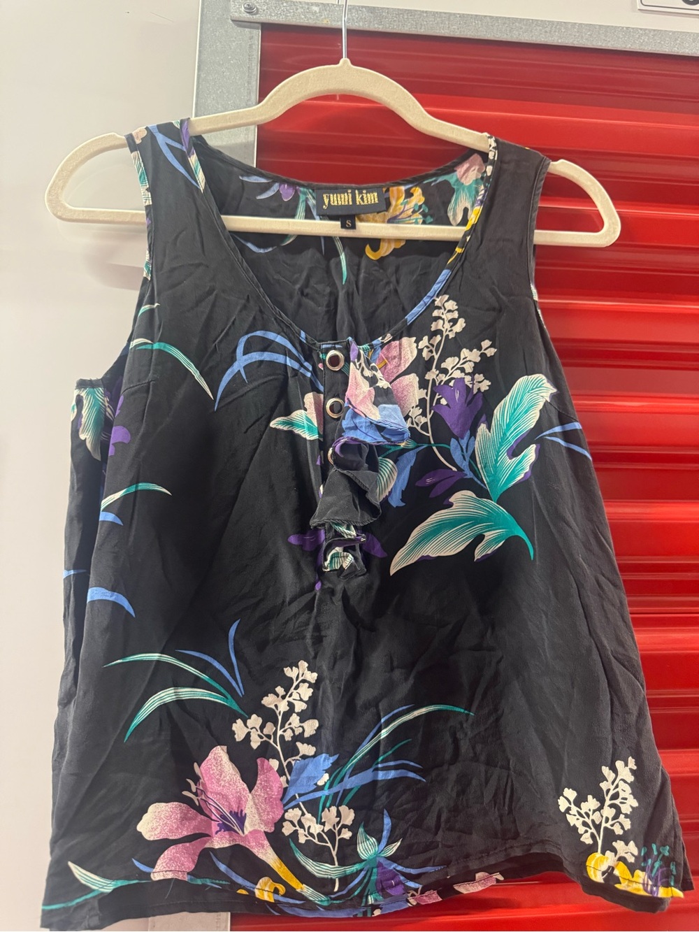 Black Floral Ruffle 100% Silk Cami - Yumi Kim
